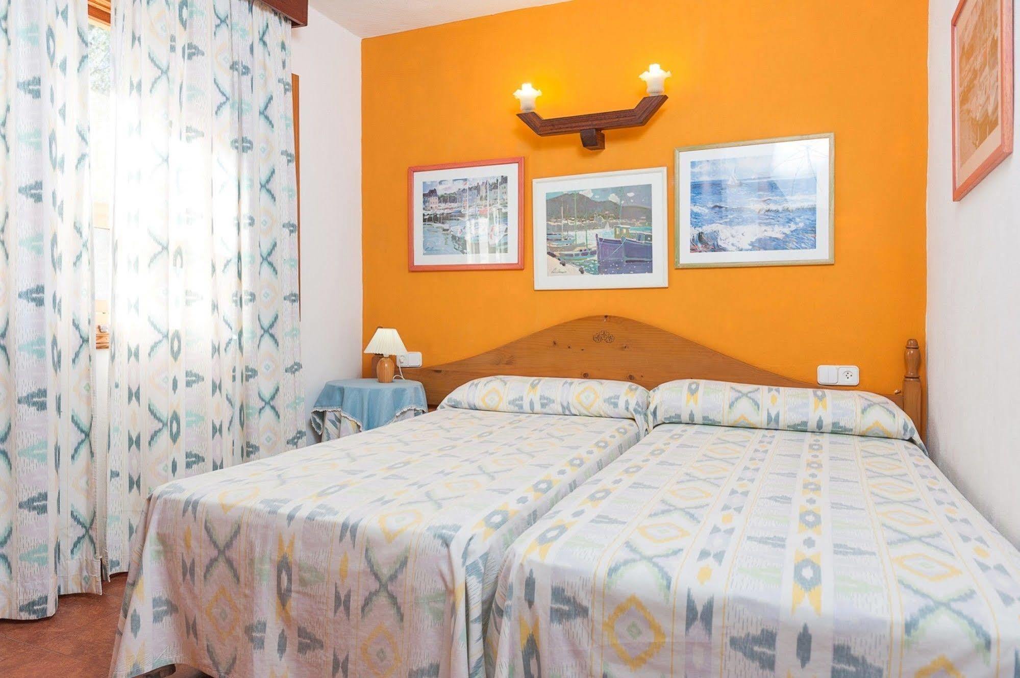 Vila Els Pins Crestatx Exteriér fotografie