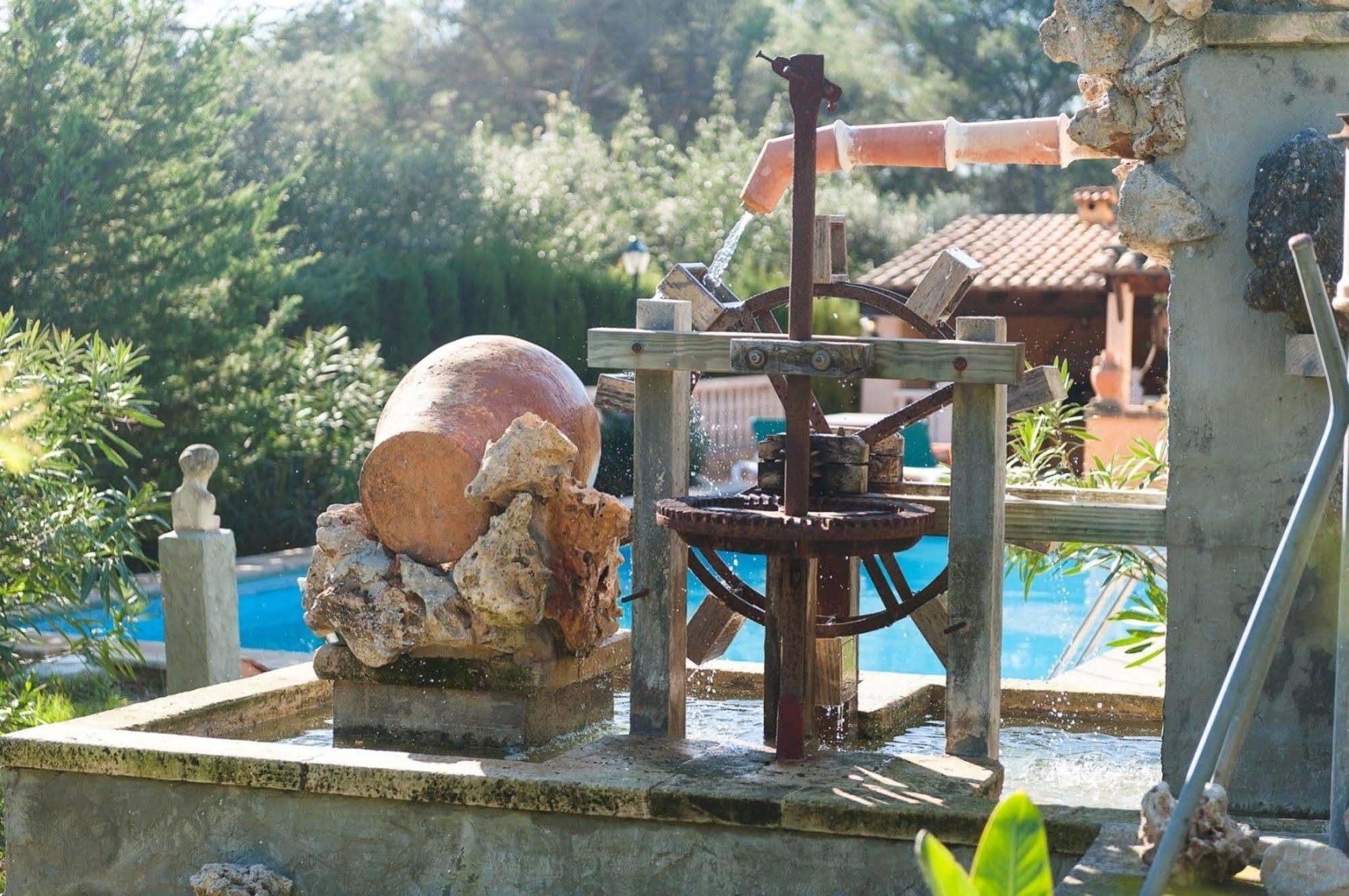 Vila Els Pins Crestatx Exteriér fotografie