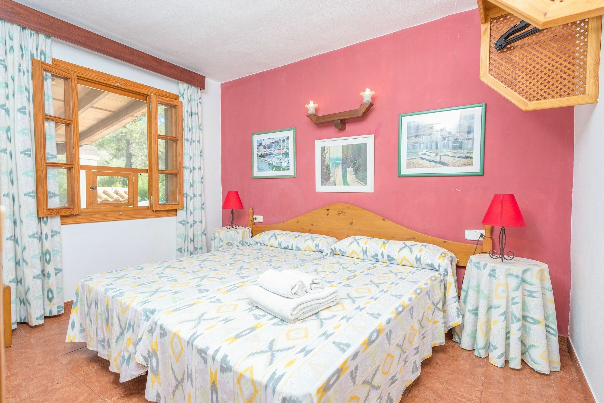 Vila Els Pins Crestatx Exteriér fotografie